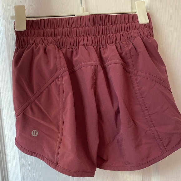 Lululemon athletic shorts pink 4” size 4 - Picture 2 of 9